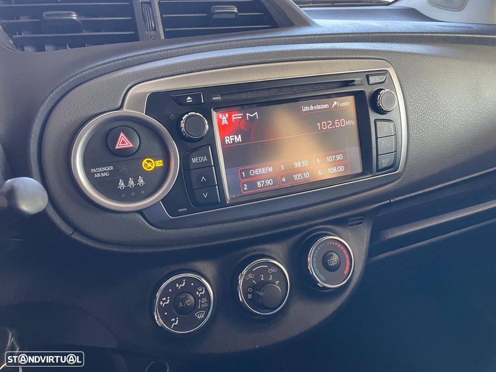 Toyota Yaris 1.4 D-4D AC Manual - 11