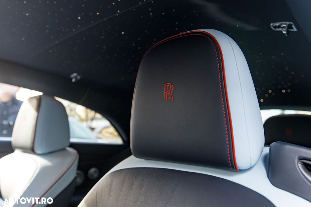 Rolls-Royce Spectre - 23
