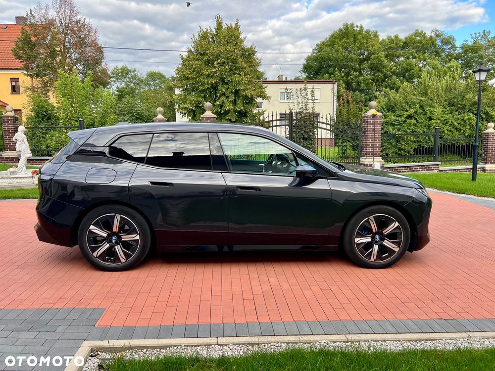 BMW iX xDrive40 76.6kWh - 4