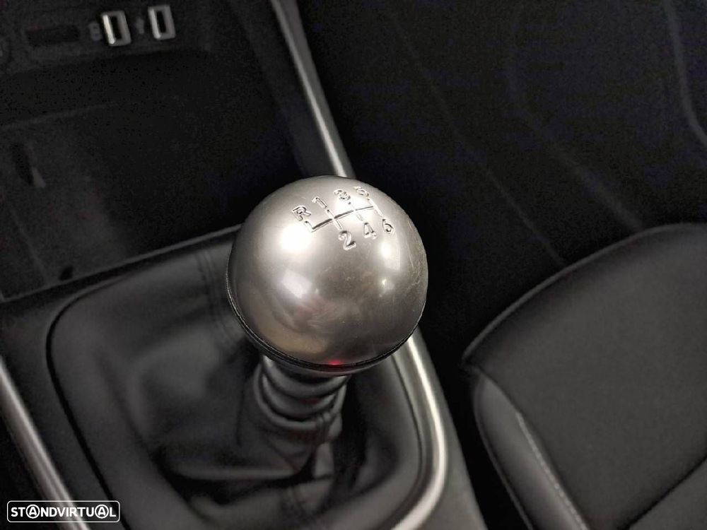 Jeep Avenger 1.2 GSE T3 Altitude - 22