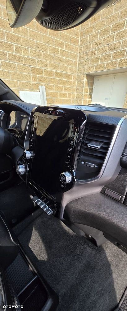 RAM 1500 5.7 eTorque Crew Cab Shortbed Laramie Chrome - 10