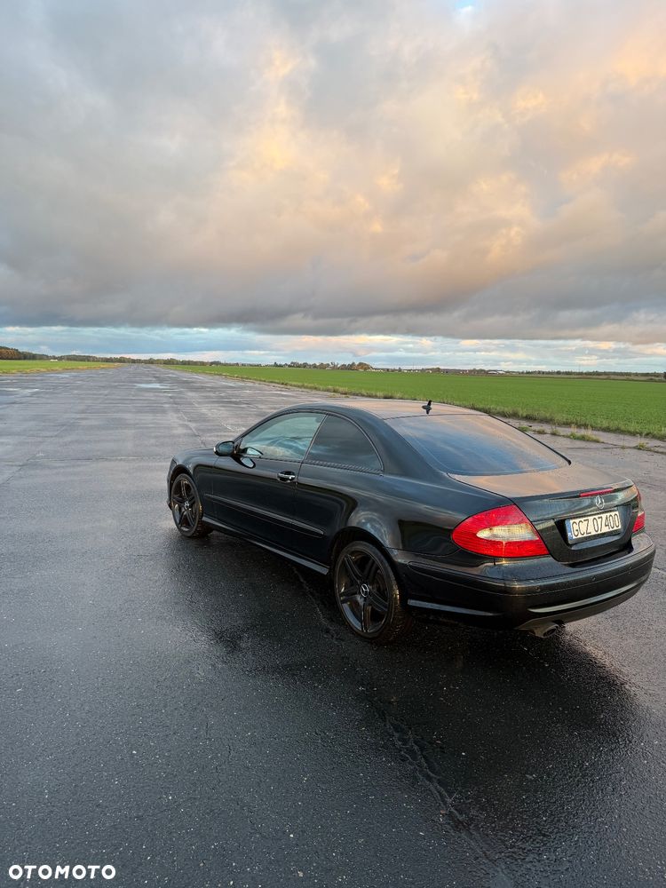 Mercedes-Benz CLK - 4