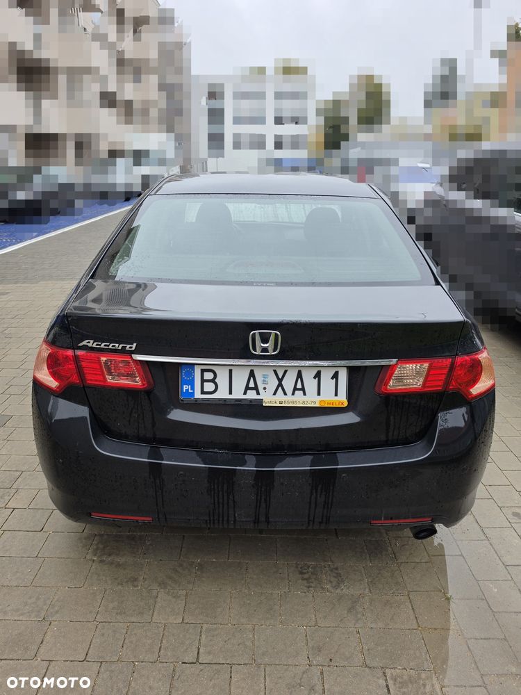 Honda Accord 2011 photo 2