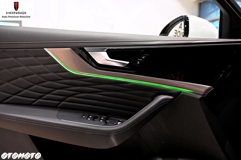 Hongqi HS5 - 12