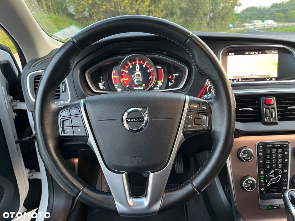 Volvo V40 T3 Drive-E Summum - 11