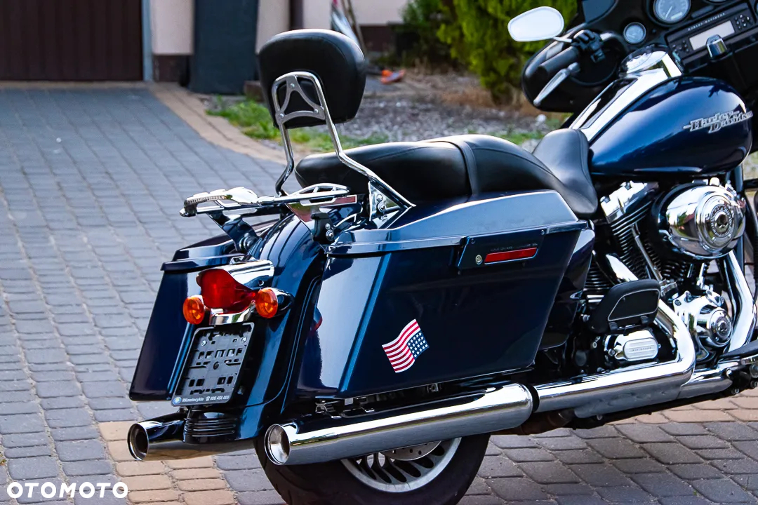 Harley-Davidson FLH Electra Glide - 24