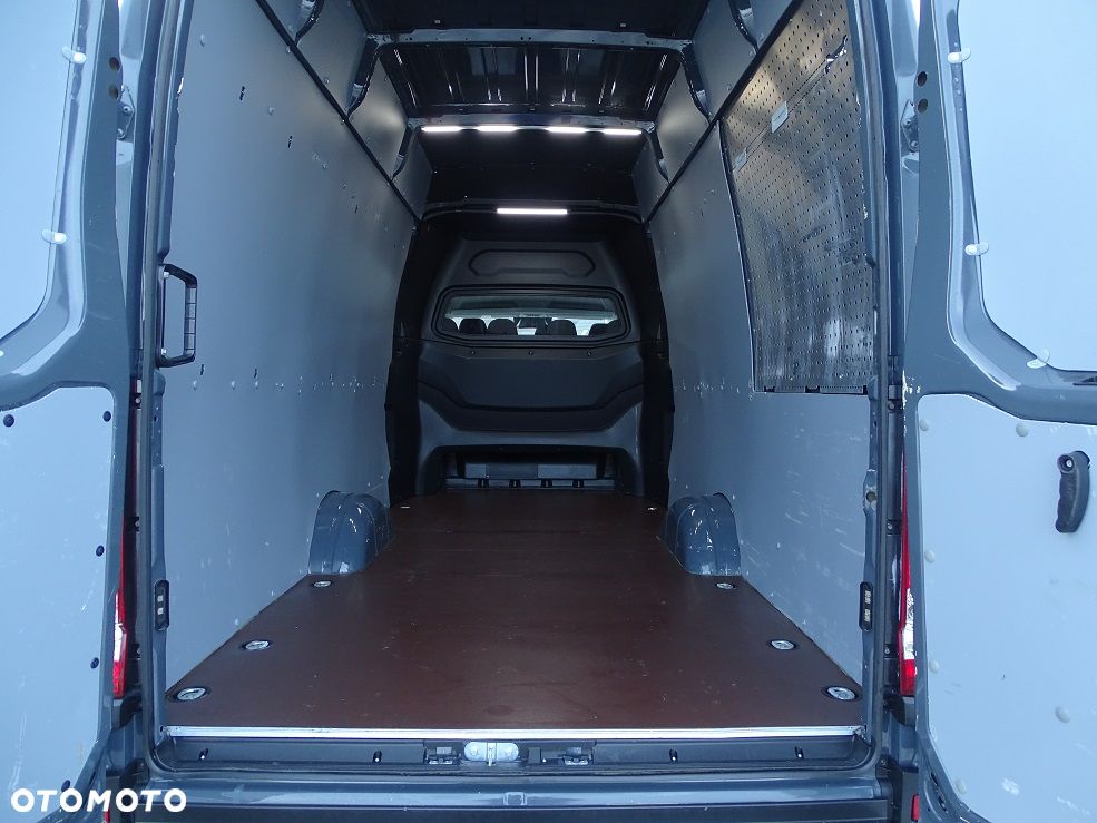 Iveco Daily L4H3 35S18 3.0 180 Hi-MATIC Brygadówka DOKA 7 Osób BRUTTO!! UNIKAT!! JEDYNY TAKI!! JAK NOWY!! - 32