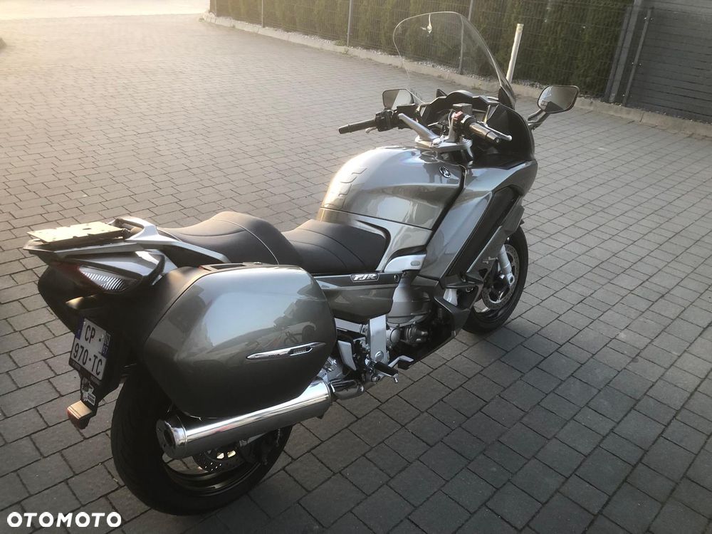 Yamaha FJR - 7