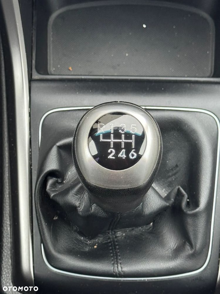 Hyundai i30 1.4 Comfort World Cup - 12