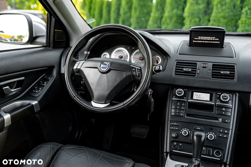 Volvo XC 90 D5 Executive - 24