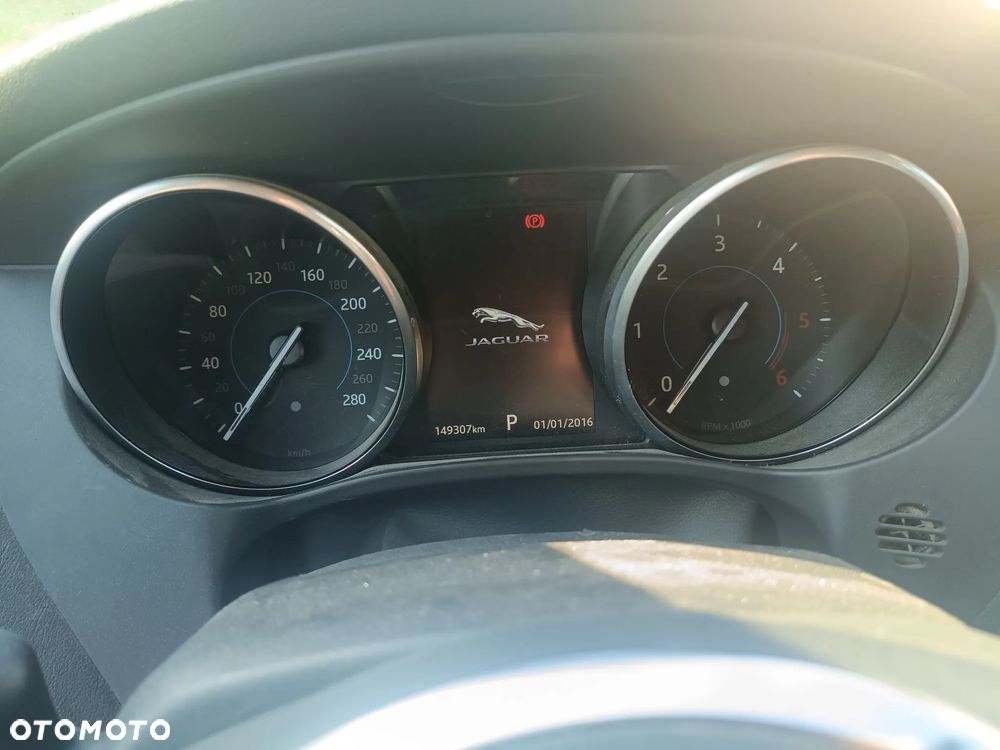 Jaguar F-Pace 20d AWD R-Sport - 11