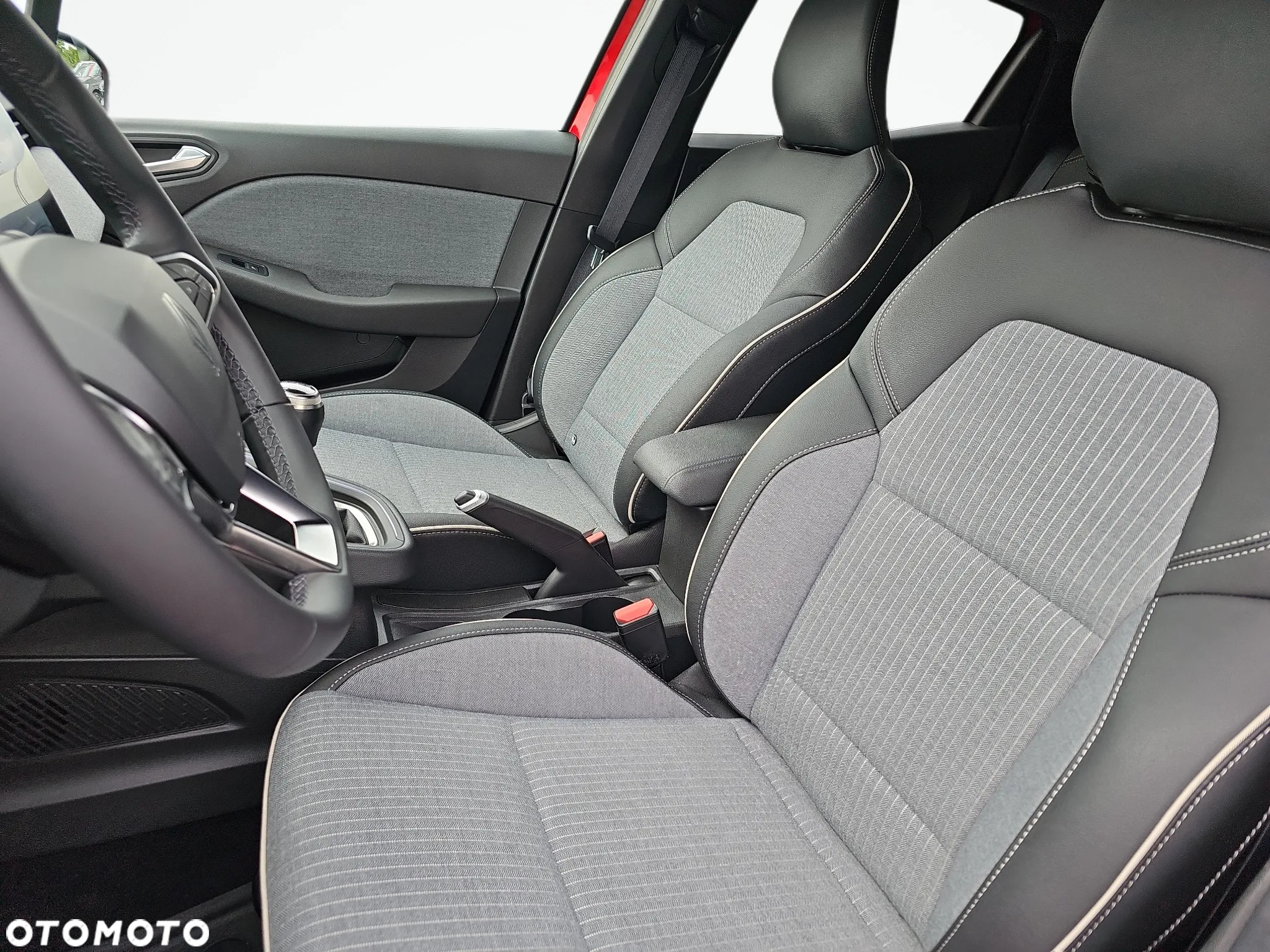 Renault Clio 1.0 TCe Techno - 12