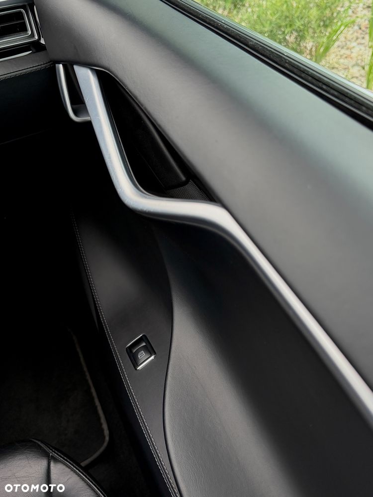 Tesla Model S 70 D - 13