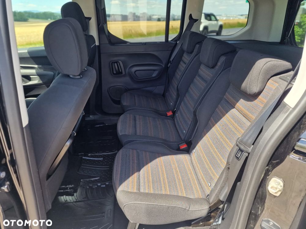 Opel Combo 1.5 D Automatik GS - 17