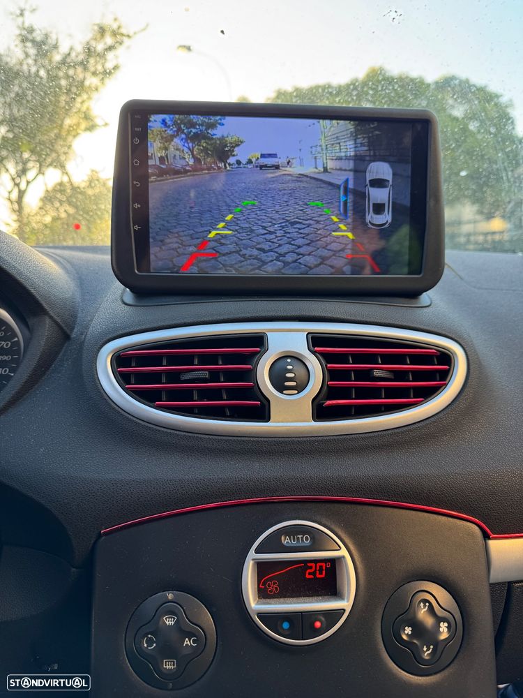 Renault Clio 1.2 16V Dynamique S - 4