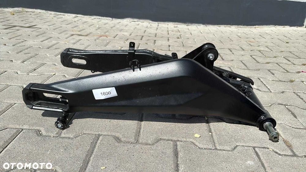 Wachacz Tył Triumph Tiger Sport 800. 2023-25 [1600]
