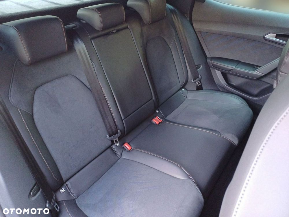 Cupra Formentor 1.5 eTSI mHEV DSG - 16