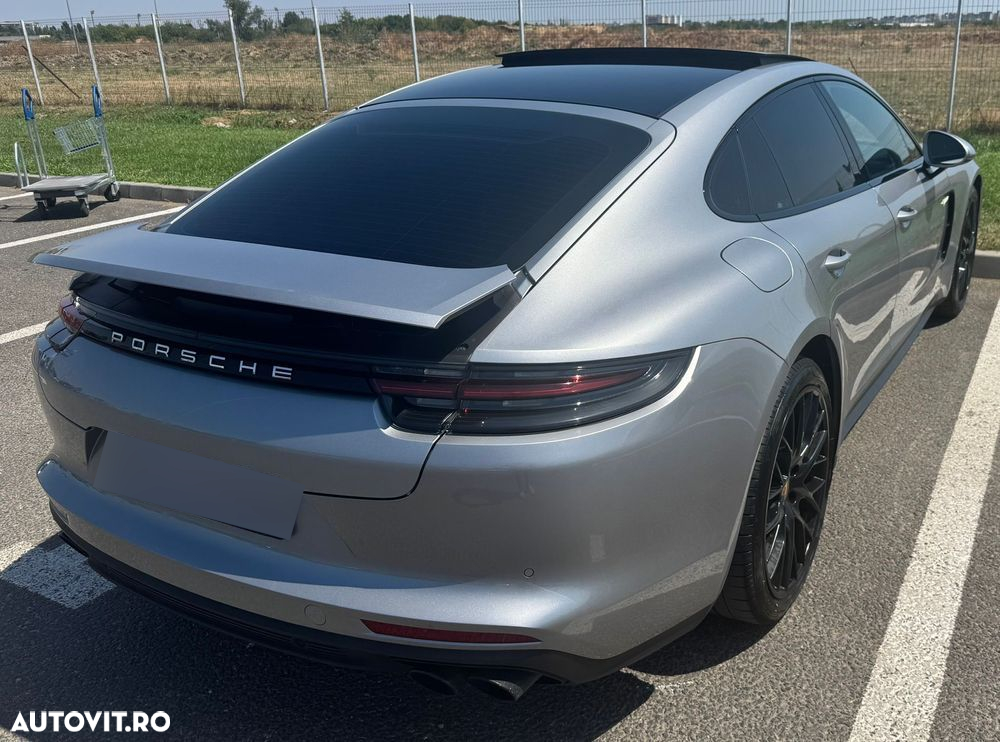 Porsche Panamera 4 E-Hybrid - 3