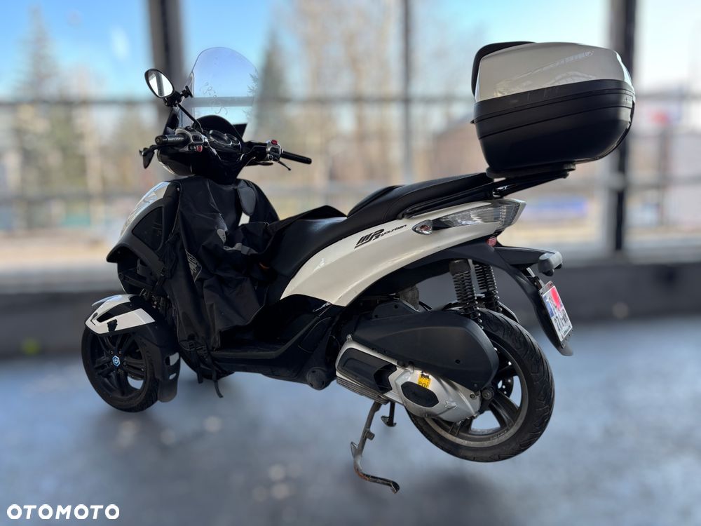 Piaggio MP-3 - 4
