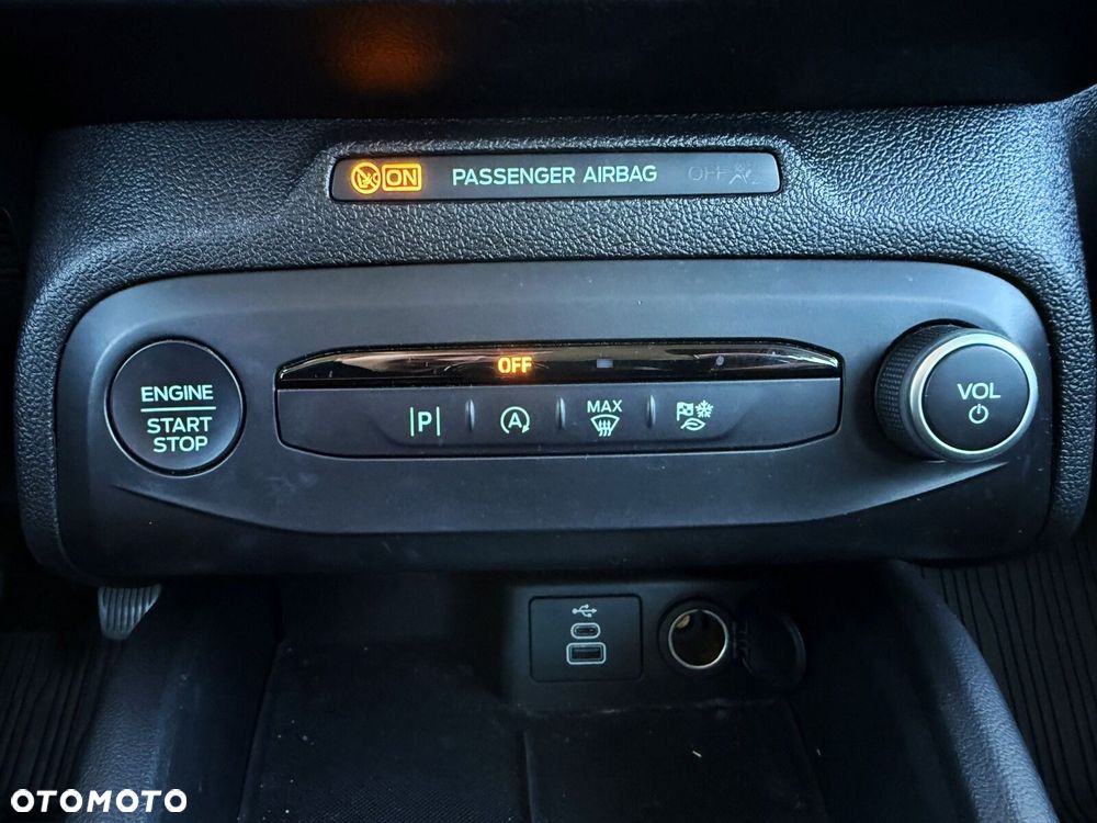 Ford Focus 1.0 EcoBoost Titanium - 24