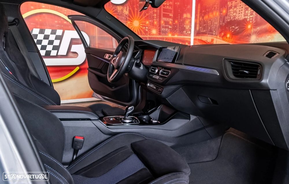 BMW 116 d Pack 50 anos M Auto - 26