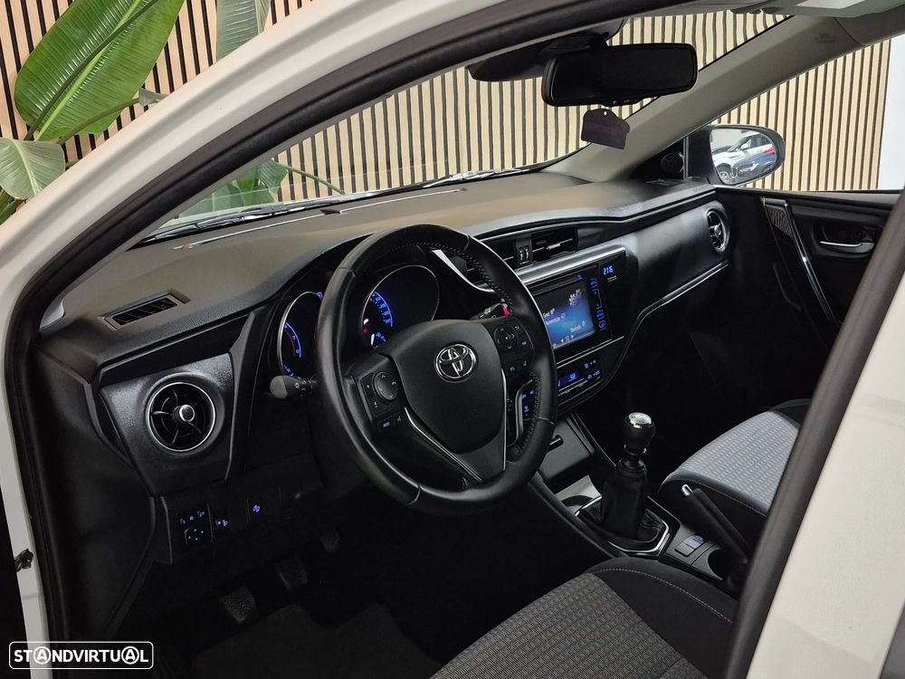 Toyota Auris 1.2T Comfort+Pack Techno+P.Sport - 11