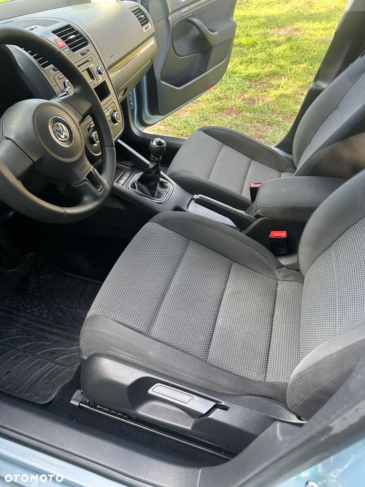 Volkswagen Jetta - 31