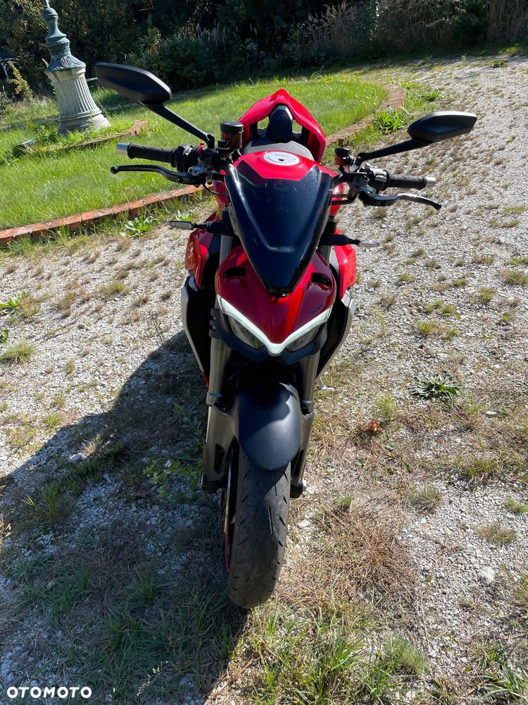 Ducati Streetfighter V2 - 8