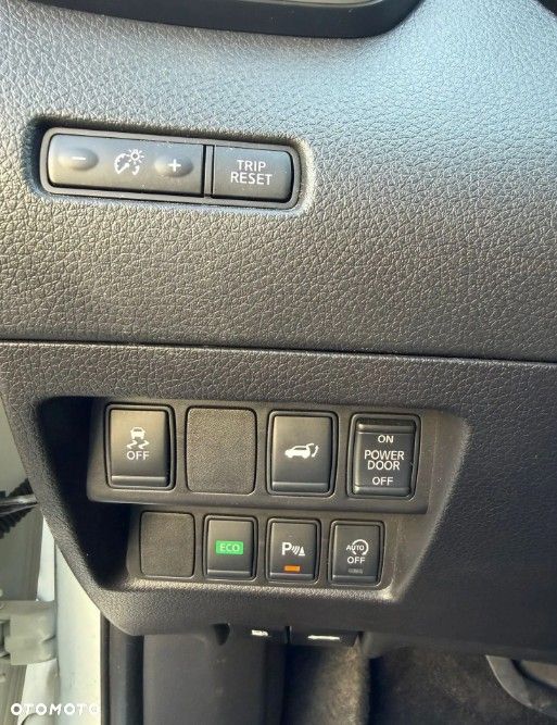 Nissan X-Trail 2.0 dCi ALL-MODE 4x4i Xtronic Tekna - 17