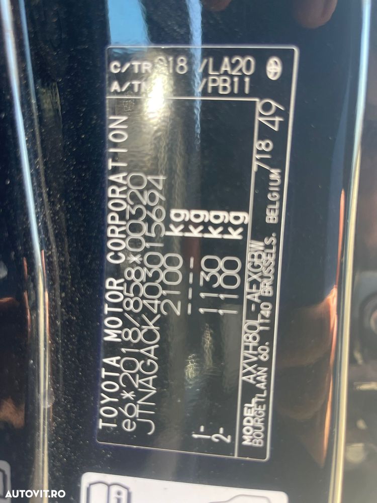 Toyota Camry 2.5 HEV Executive - 34