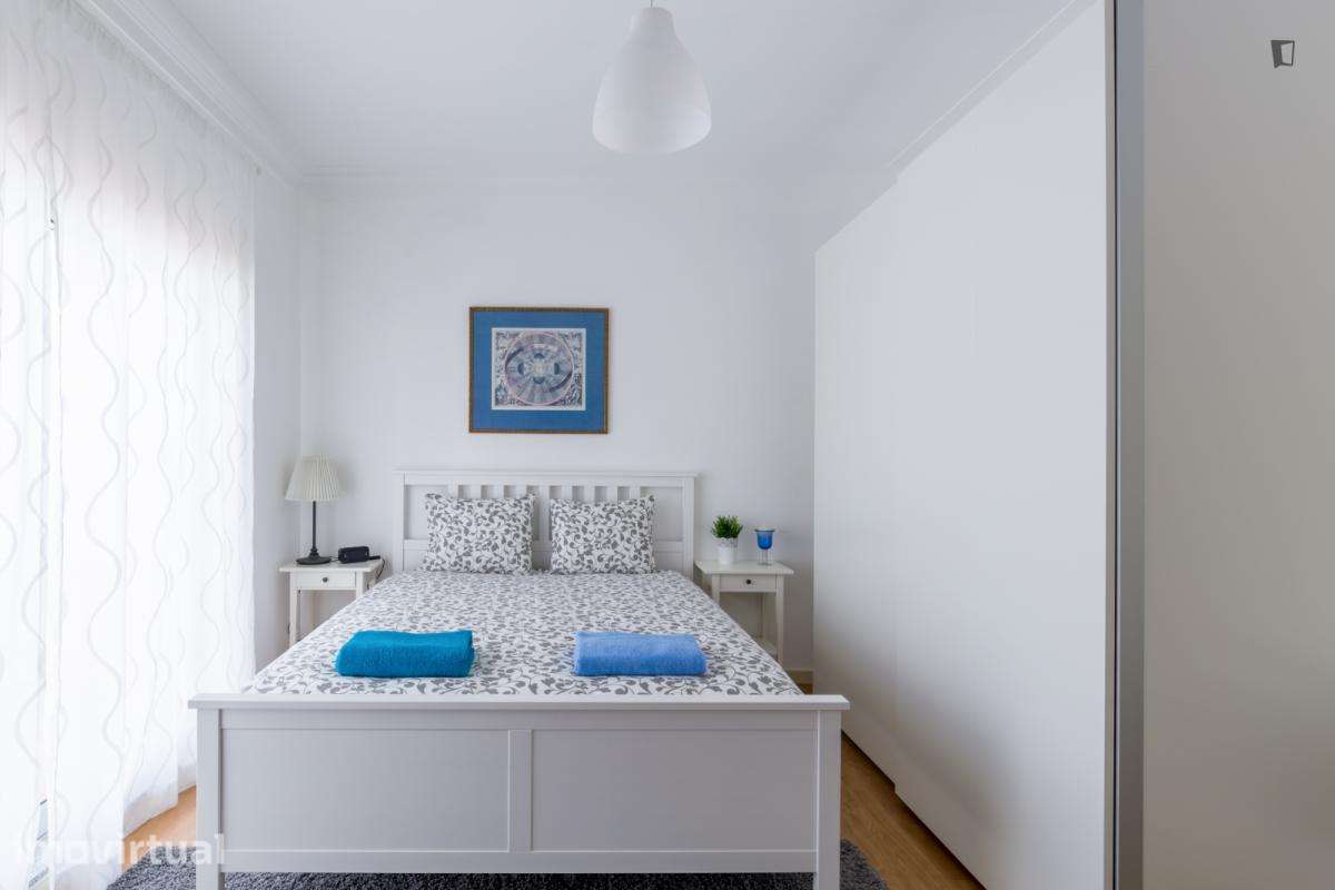 Quarto - localizado em Matosinhos Porto - Grande imagem: 4/25