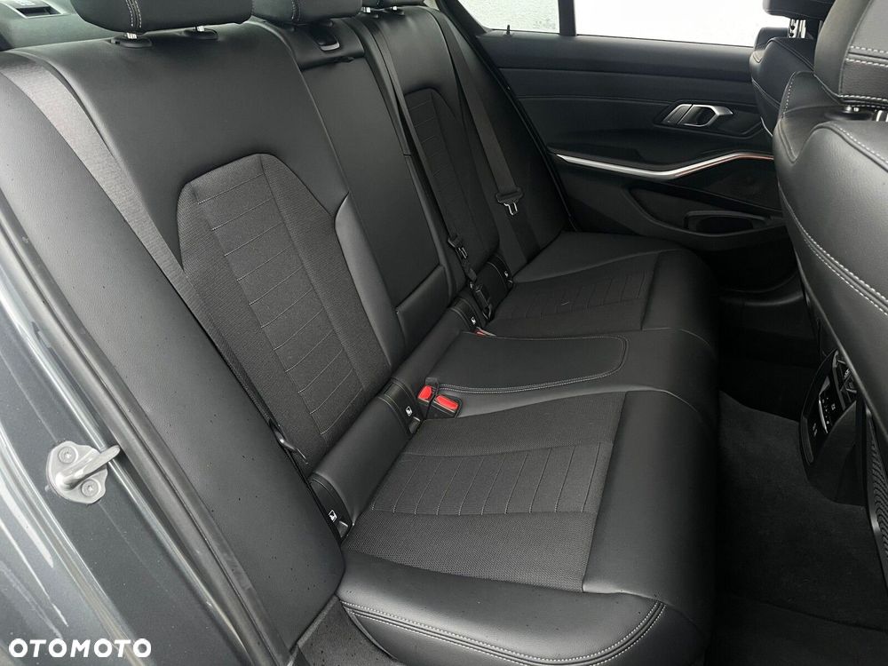 BMW Seria 3 - 21