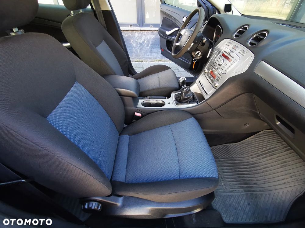 Ford Mondeo 1.8 TDCi Titanium - 13