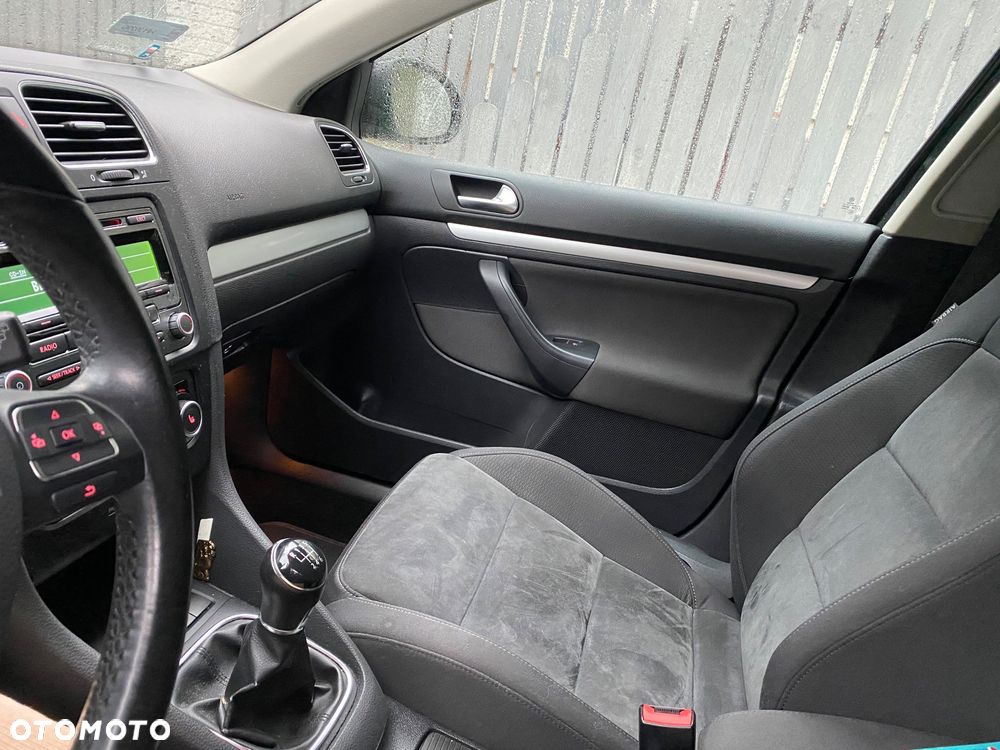 Volkswagen Golf - 17