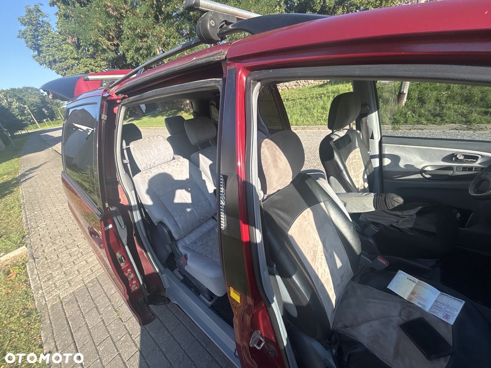 Toyota Previa - 7