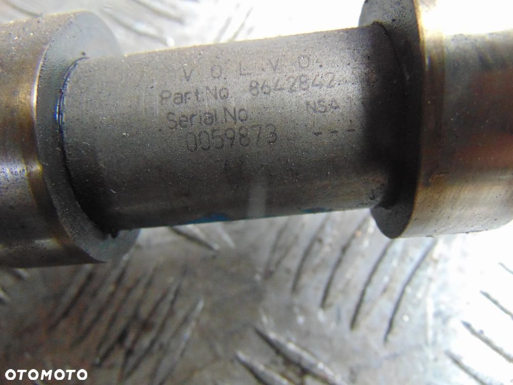Wałki rozrządu volvo 2,4 d5 cena sztuka 8642842/8658358 - 3