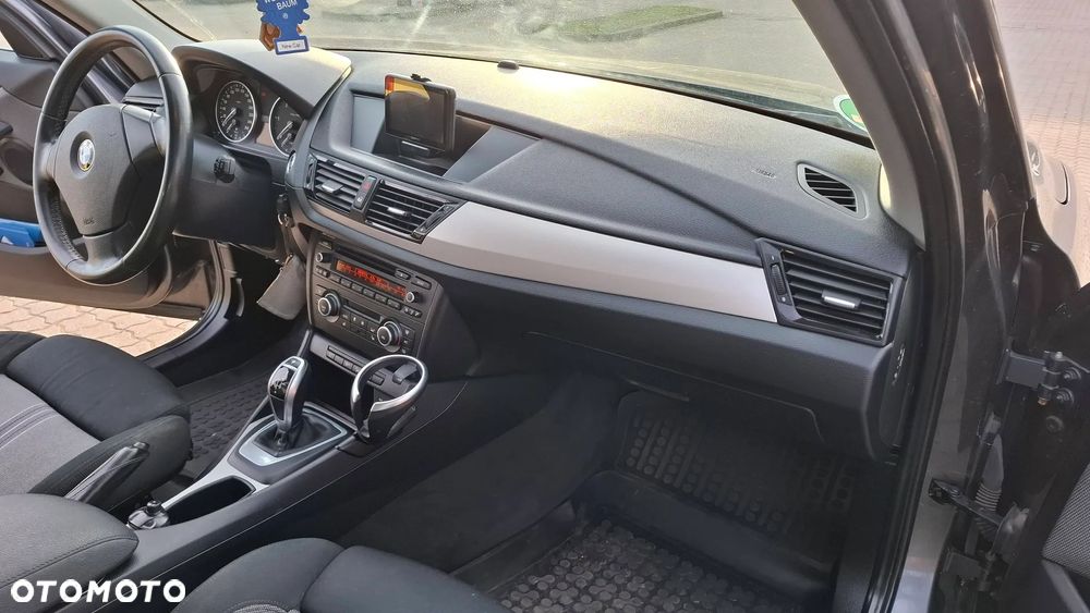 BMW X1 xDrive18d - 9