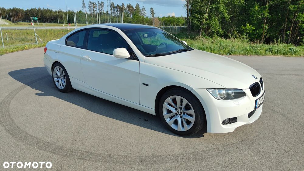 BMW Seria 3 320i Edition Exclusive - 16