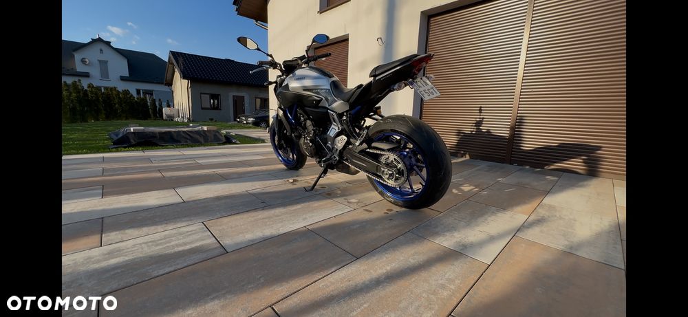 Yamaha MT - 6