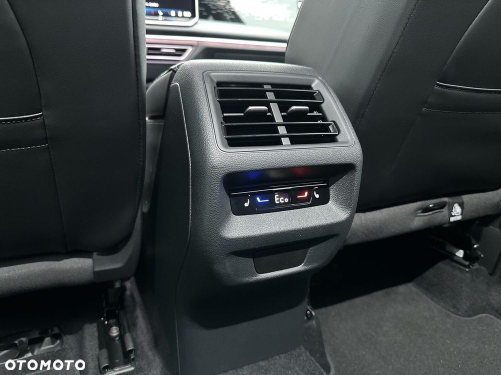 Volkswagen Tiguan - 27