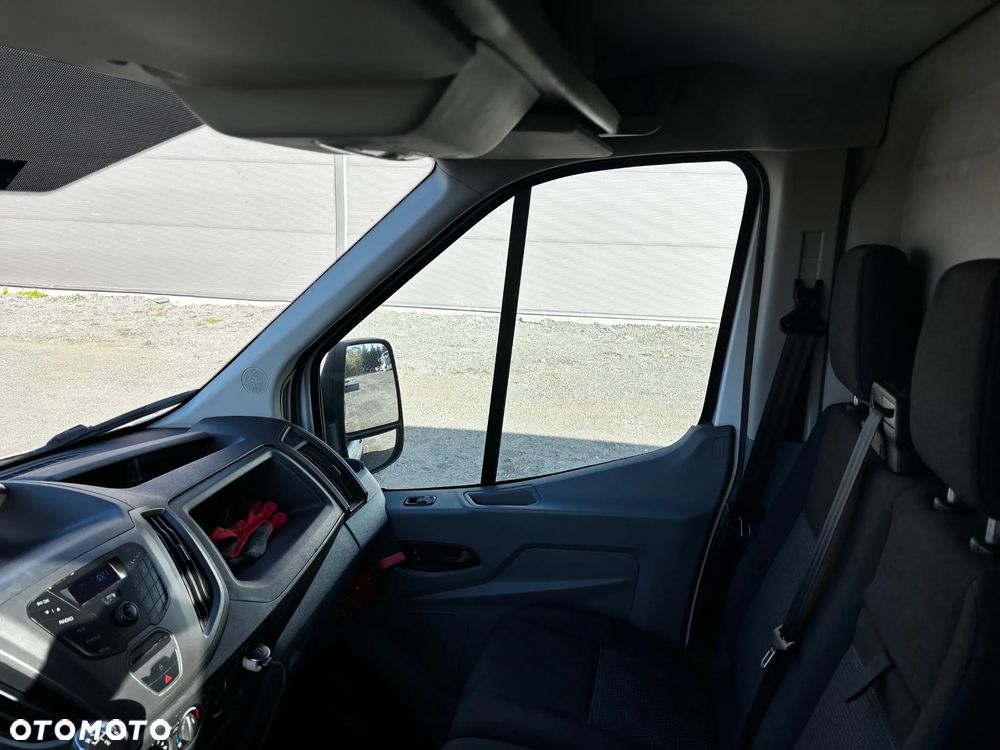 Ford Transit - 9