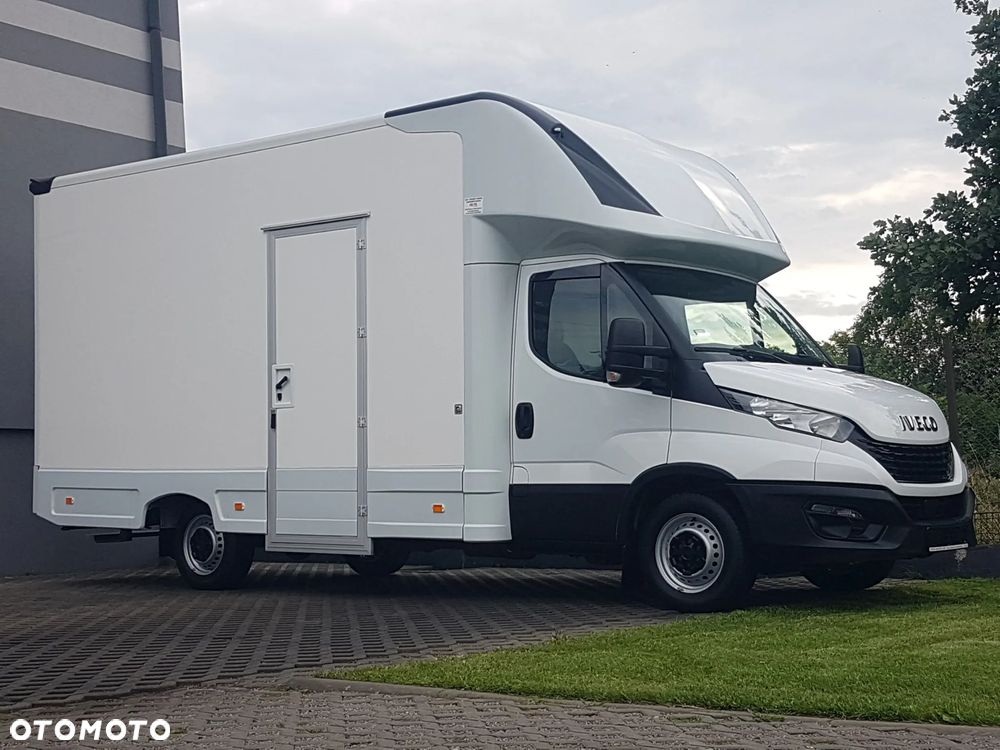 Iveco DAILY KONTENER NISKOPODŁOGOWY 4,44x2,23x2,43 SKLEP FOODTRUCK BAR KLIMA KONIOWÓZ KAMPER - 30