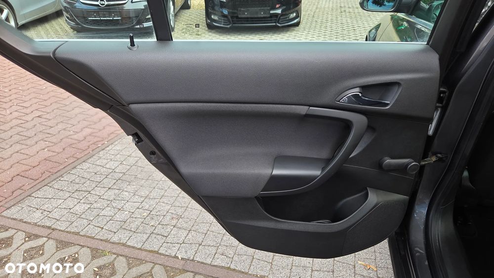 Opel Insignia 1.8 Cosmo - 25