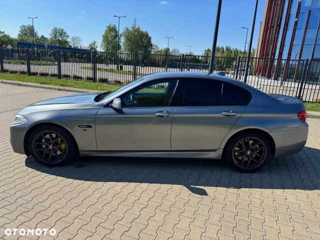 BMW Seria 5 530d xDrive - 7