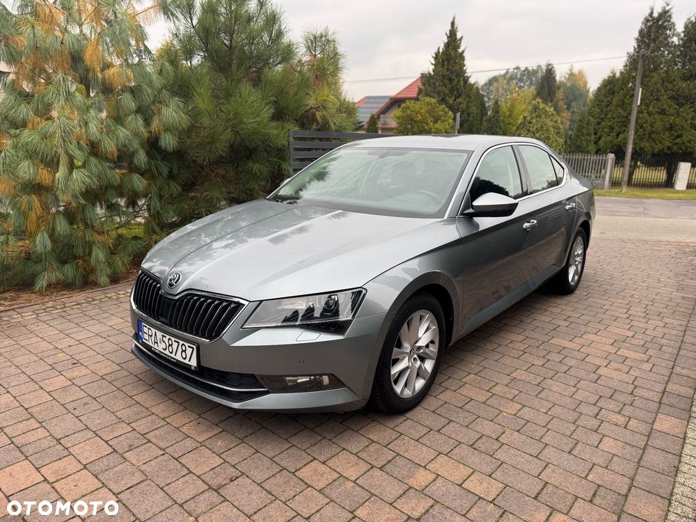 Skoda Superb 2019 photo 3