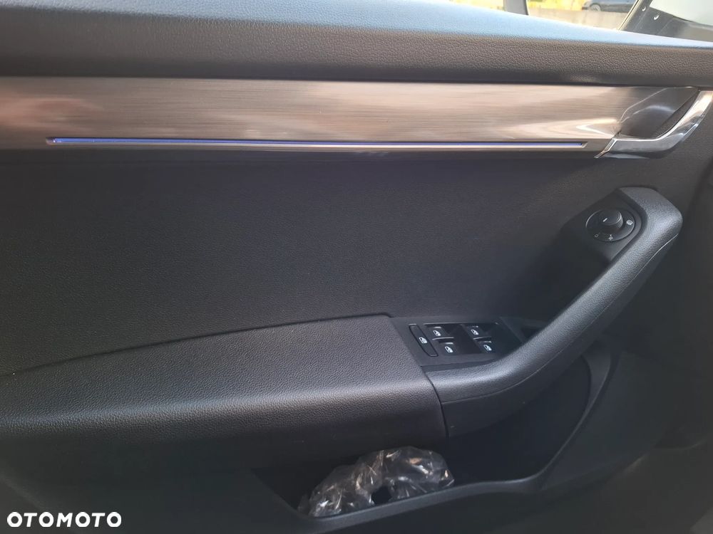 Skoda Octavia 1.6 TDI Premium Edition - 26