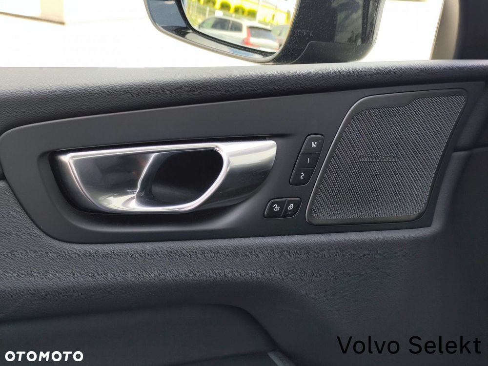 Volvo XC 60 - 38