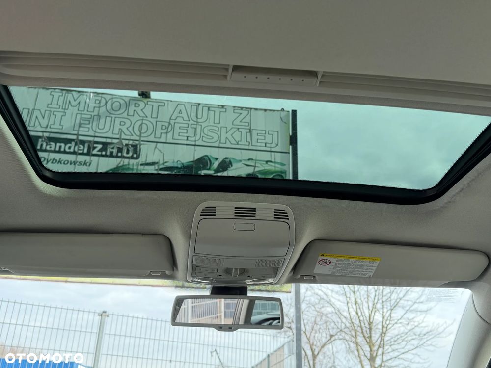 Volkswagen Passat - 20