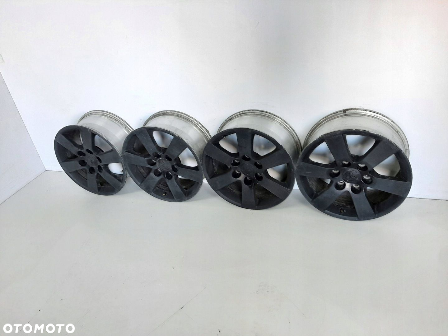 MITSUBISHI PAJERO FELGI ALUMINIOWE J18x7,5 6x139,7 ET46 OTW CENT 67,1MM - 3