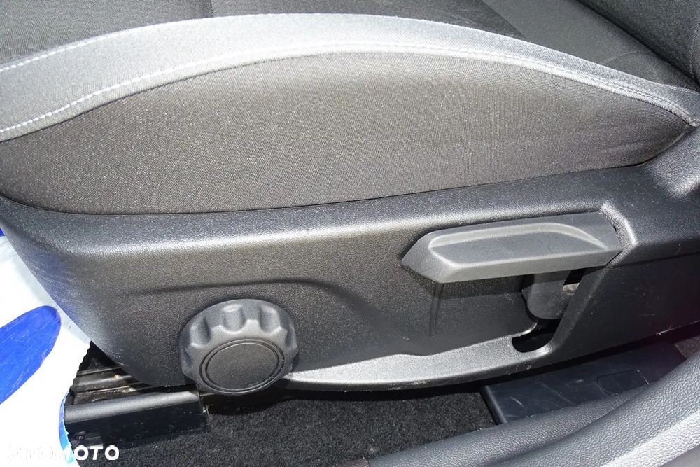Ford Focus SW 1.5 EcoBlue S&S TITANIUM - 21